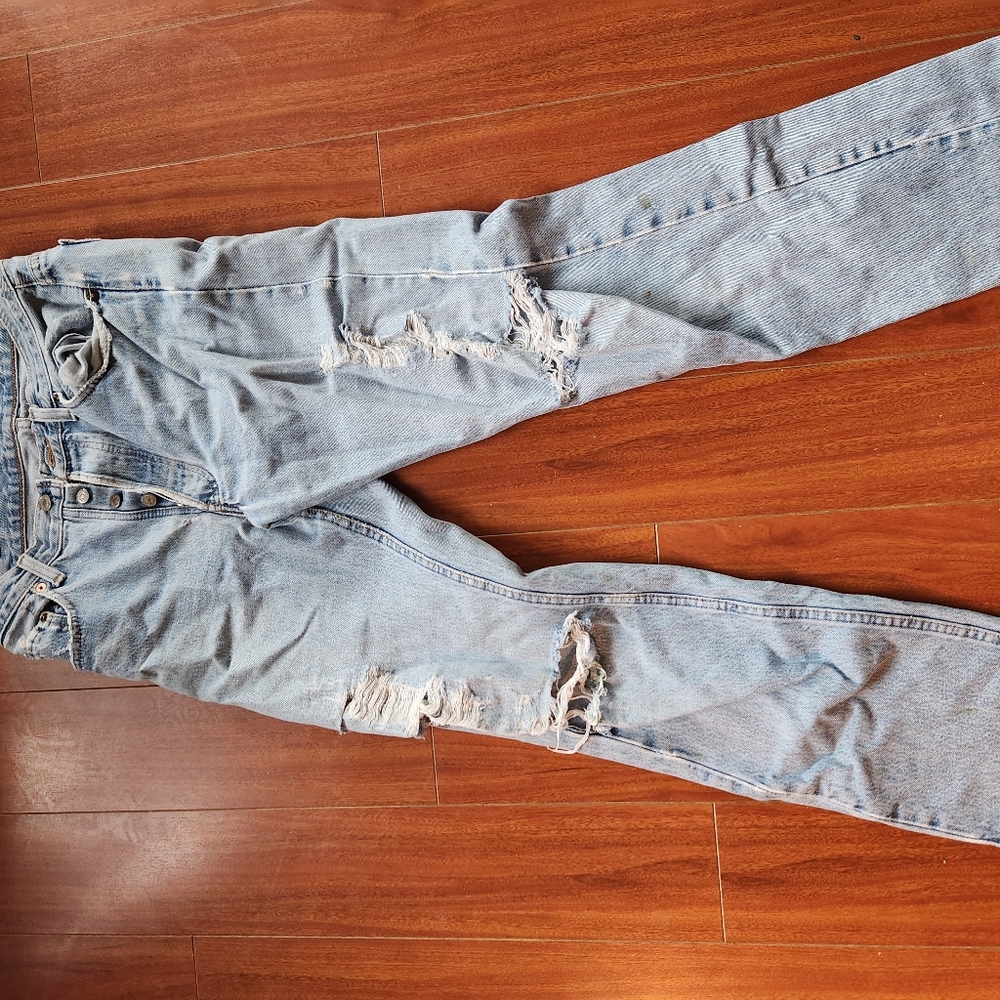 Vintage Levi jeans, size 31(fit small)